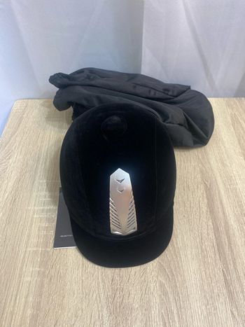 Bombe équitation noire taille 52 Equestrian Helmets neuve - n81j