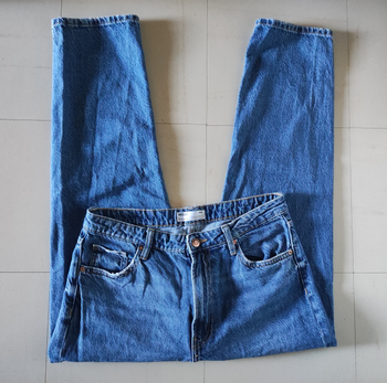 Blue jean Bershka modèle Mom taille 40