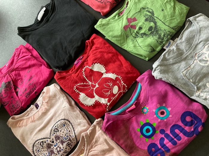 Lot ensemble vêtement haut garde robe enfant taille 6 ans - photo numéro 2