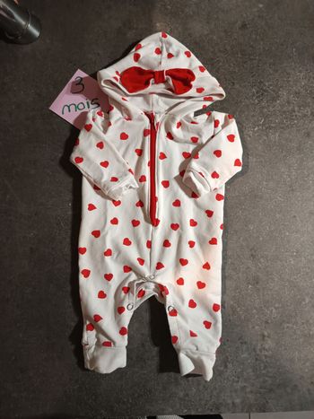 Combinaison coeurs 3 mois