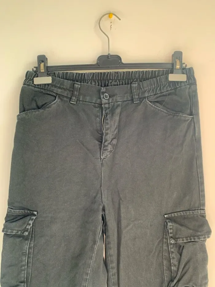 Jean noir cargo - photo numéro 3