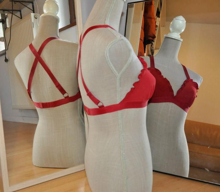 H&M bikini rouge foncé t.XS tb état - photo numéro 4