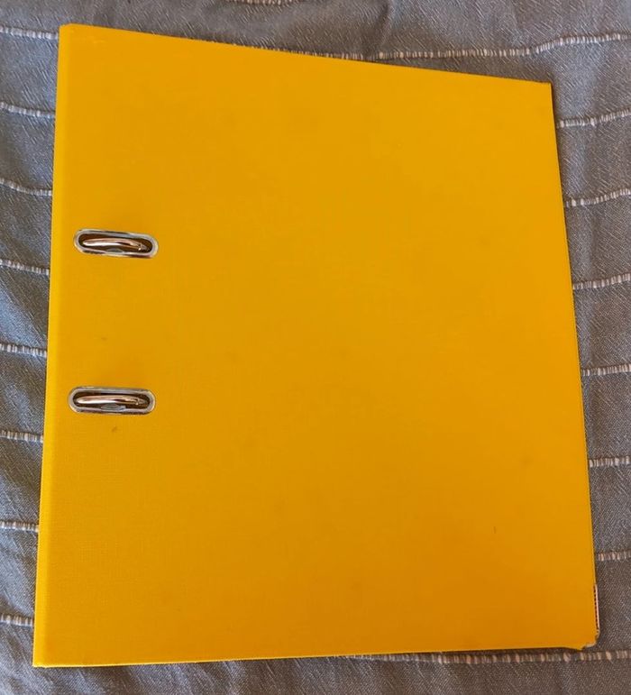 Classeur à Levier Jaune