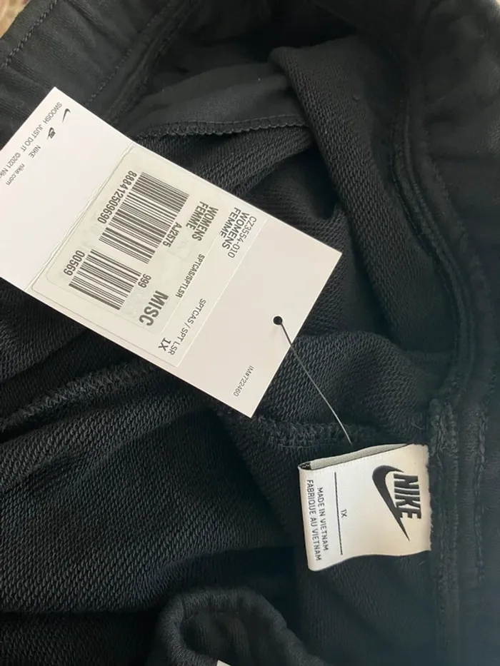 Short Nike XL - photo numéro 3