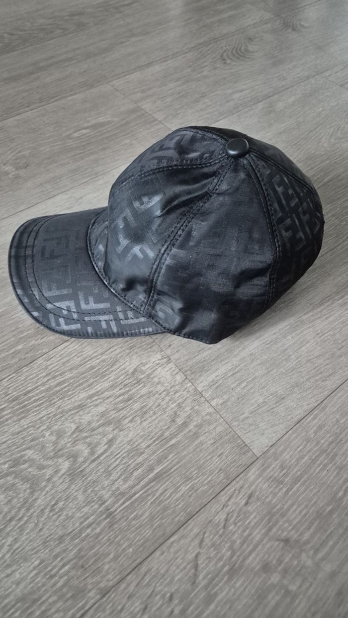 Casquette fendi noir taille M - photo numéro 5
