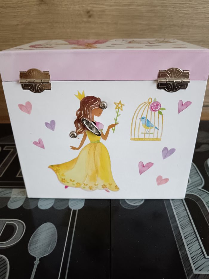 Boîte à bijoux musicale licorne et princesse enchantée - photo numéro 8