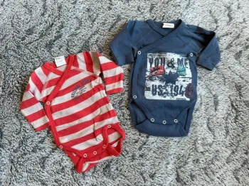 Lot de 2 bodies Absorba - taille 50 cm