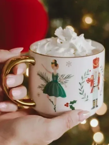 Tasse en porcelaine à carreaux, motifs de noël - NEUVE