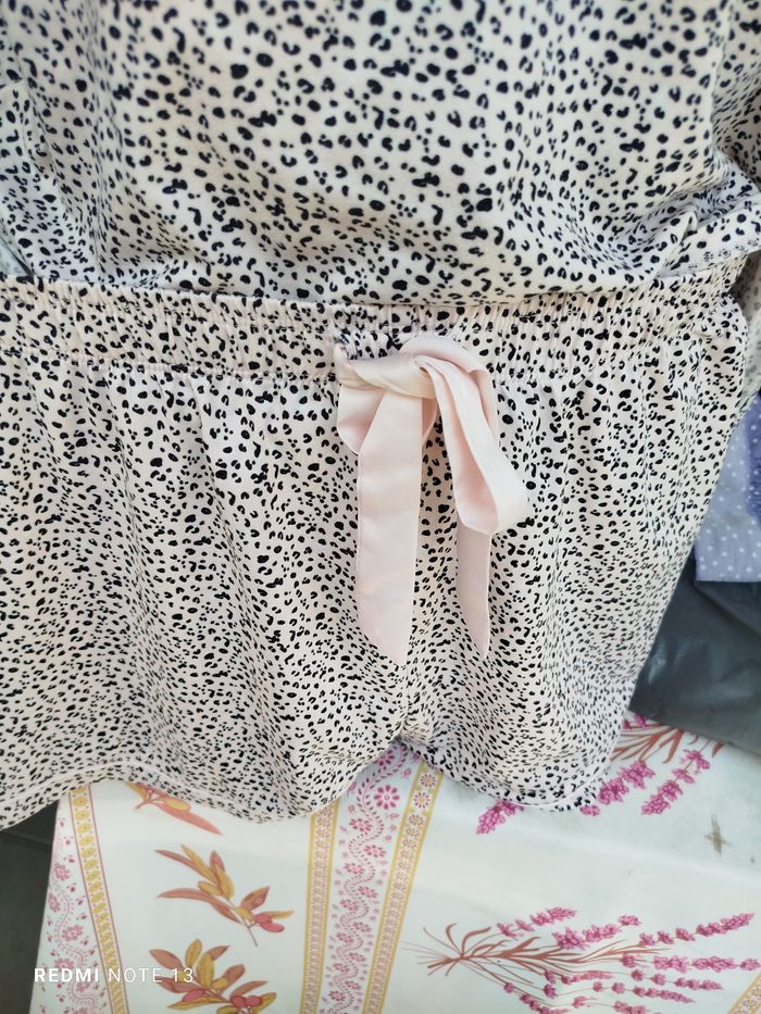 KytieLfemme. Ensemble taille L mais taille très grand - photo numéro 2