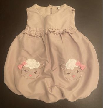 Robe bouffante beige avec petits moutons
