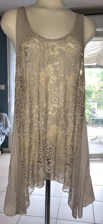 Top tunique beige en dentelle - style bohème chic