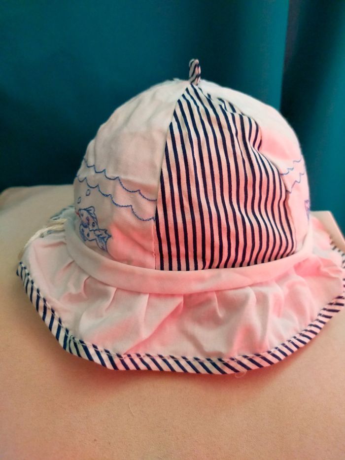 Bob bébé rayé & poisson brodé – Taille 49 cm – 100% coton - photo numéro 2