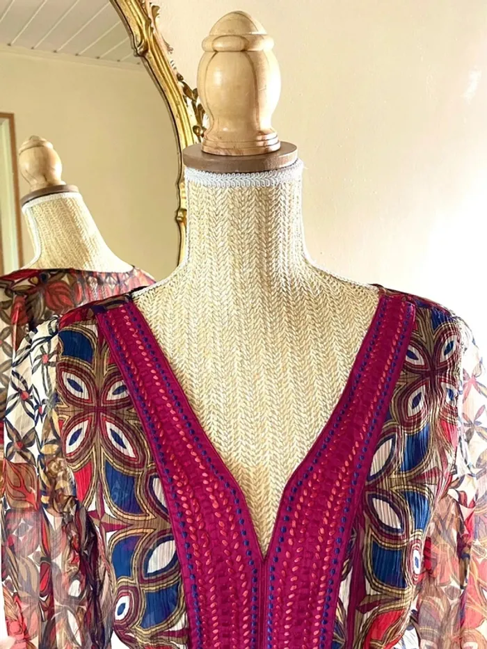 Sublime tunique léger décolleté en V motif géométrique - photo numéro 15