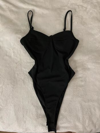 body noir SHEIN