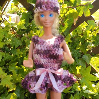 Vêtements pour Barbie 2 €