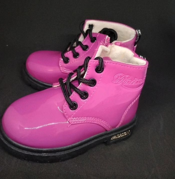 Magnifique bottine fourré vernis antidérapante taille 24 facile a enfiler - photo numéro 4