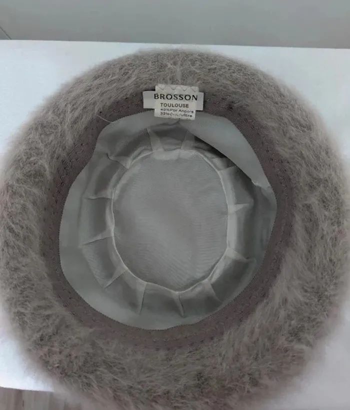 Chapeau beige en angora - Brosson Toulouse - photo numéro 5