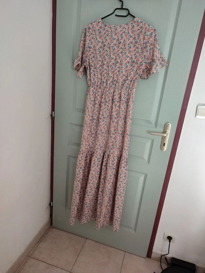 Robe fleurie taille 36 - photo numéro 2