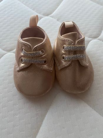 Chaussure pour bébé fille