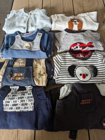 Lot de 8 ensembles 3 mois