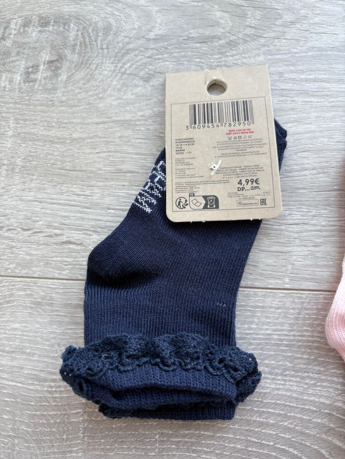 2 paires de chaussettes à froufrou 19/22 - photo numéro 6