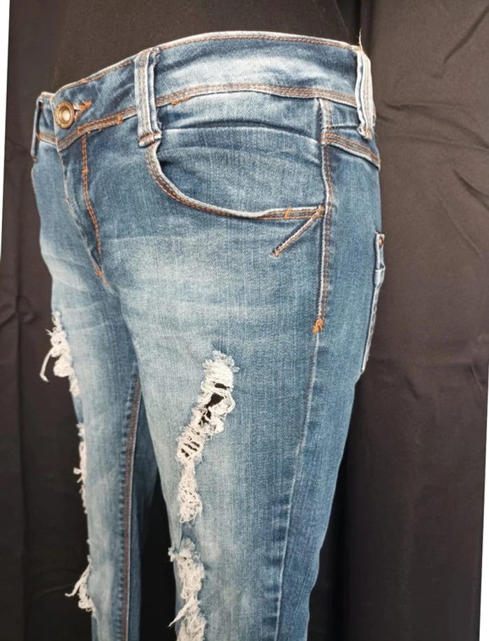 Jean à trous taille 36 - photo numéro 4
