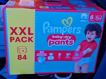 Lot 84 pants Pampers baby dry taille 6