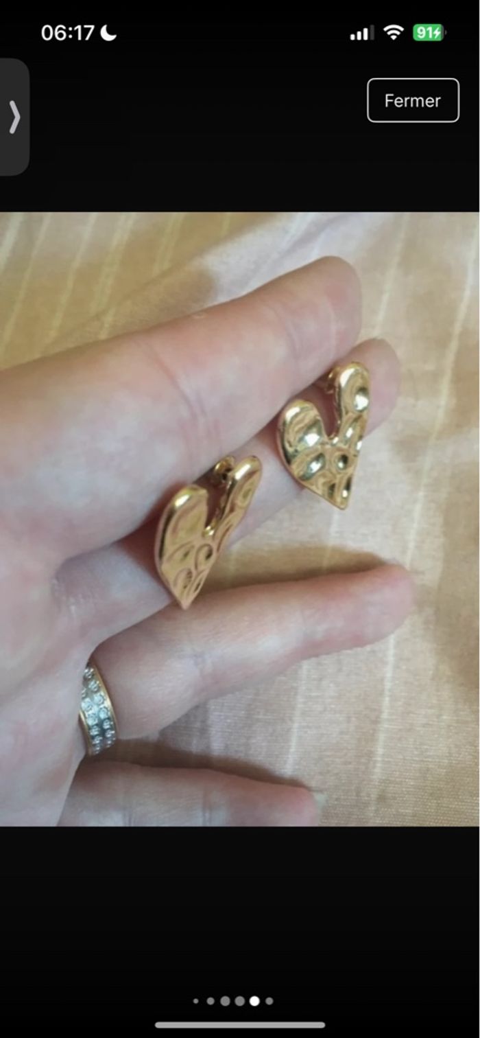 Boucles d’oreilles NEUVES pour femme en forme de cœurs 💛 couleur doré - photo numéro 5