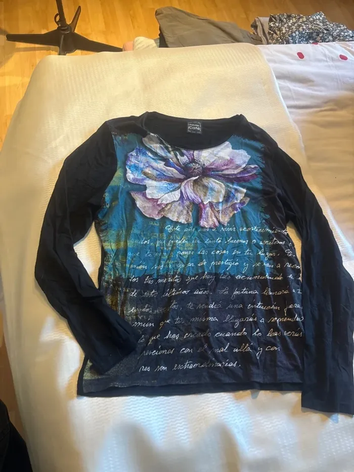 Tee shirt