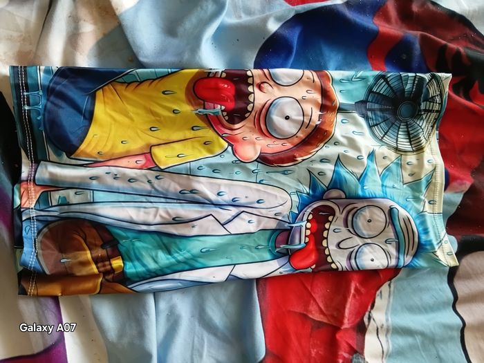 Cache cou rick et morty - photo numéro 6