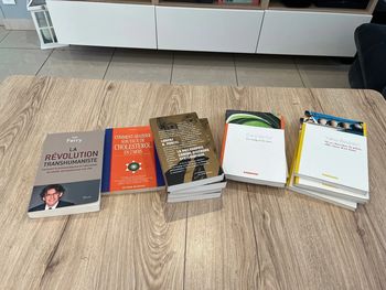 Énorme lot de 12 livres divers en très bon état