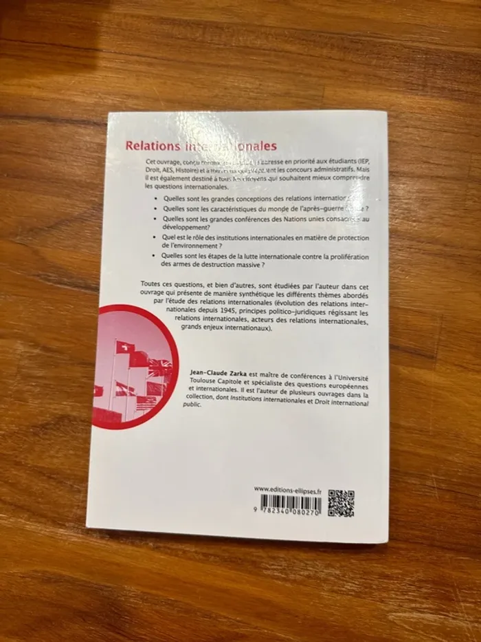 Livre, relation internationale, huitième édition - photo numéro 3