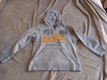 Sweat Taille 8 ans