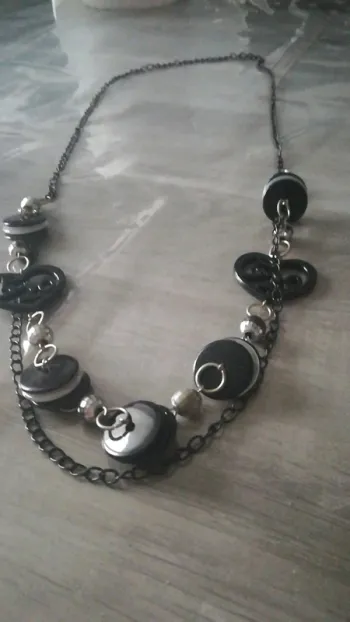 Collier noir