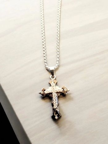 Croix gothique avec chaîne 70 cm