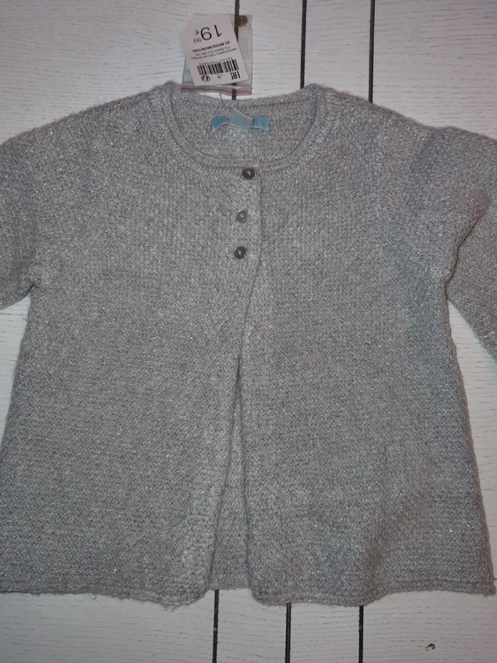 Gilet obaibi gris neuf 23 mois