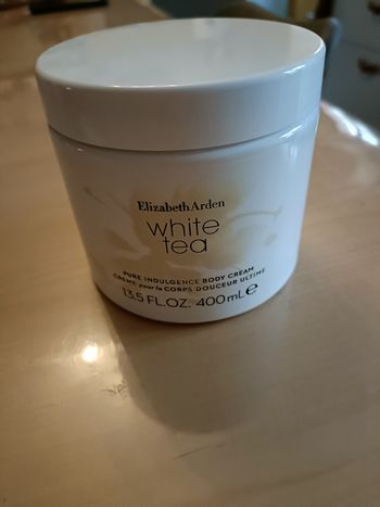 Pot de crème pour le corps Elisabeth ARden neuf 400ml
