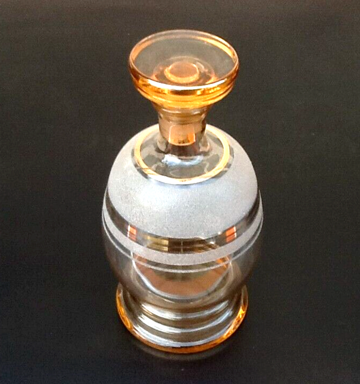 Années 1950 Carafe bobine à liqueur cerclée de dorure Verre givré / Verre rose - photo numéro 7