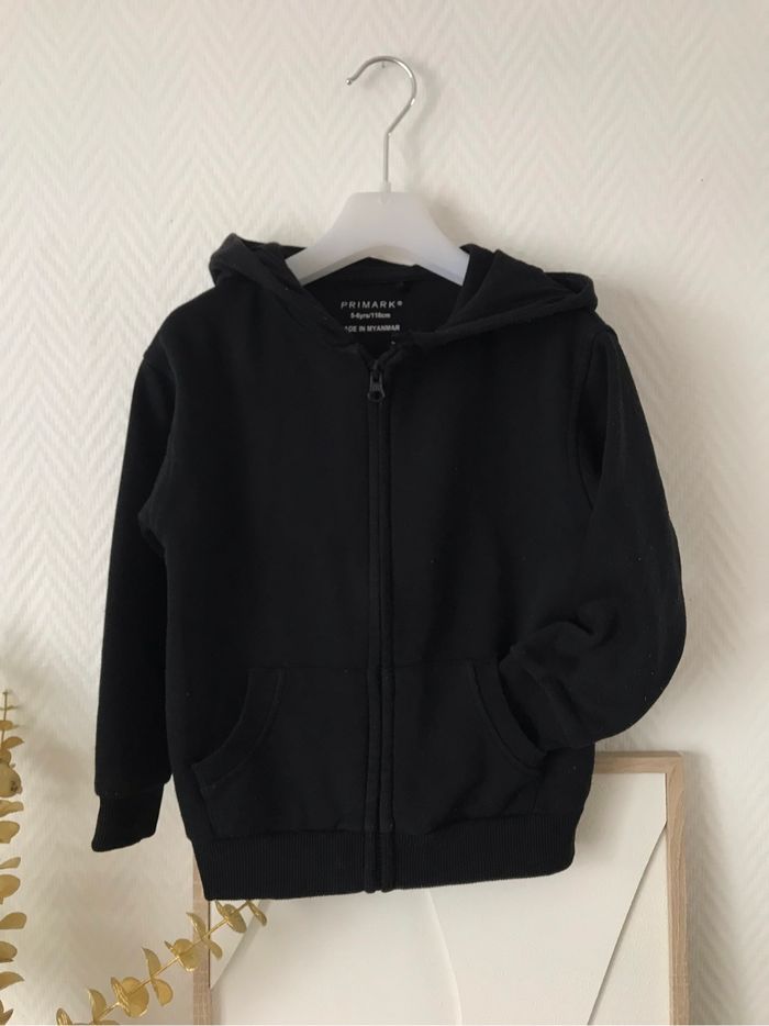 Lot de 4 sweats Primark 5/6 ans - photo numéro 5