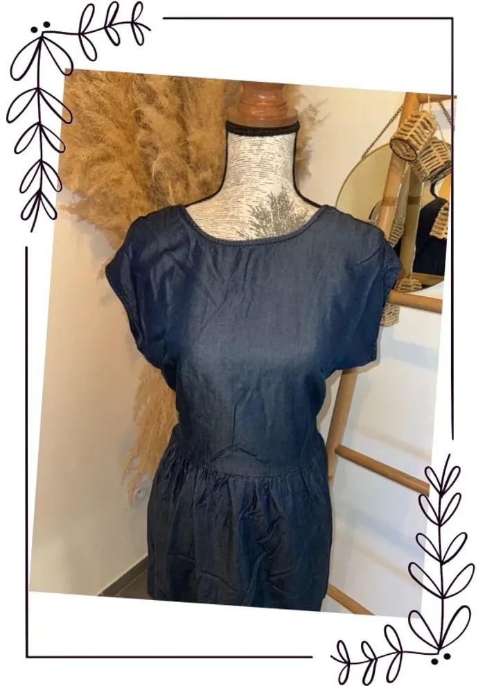 Robe en jeans d’été dos nu - photo numéro 2
