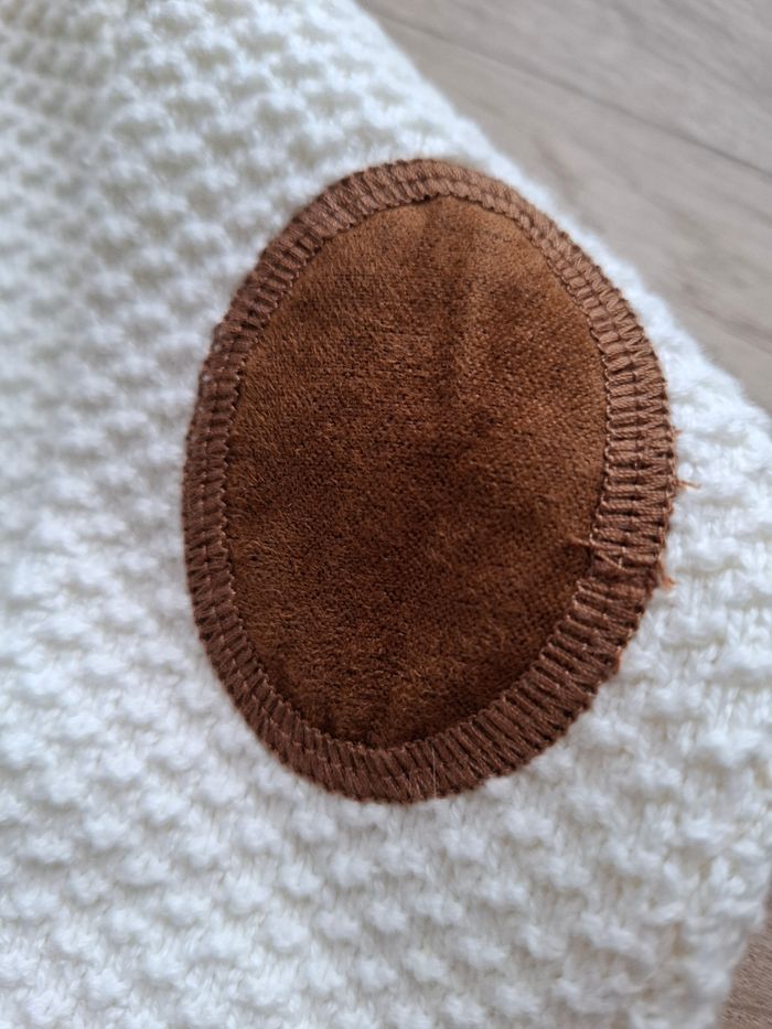 Gilet blanc bébé 6 mois - photo numéro 4