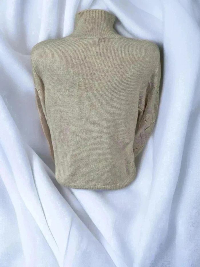 Pull col montant avec perles beige🌹 S🌹 - photo numéro 2