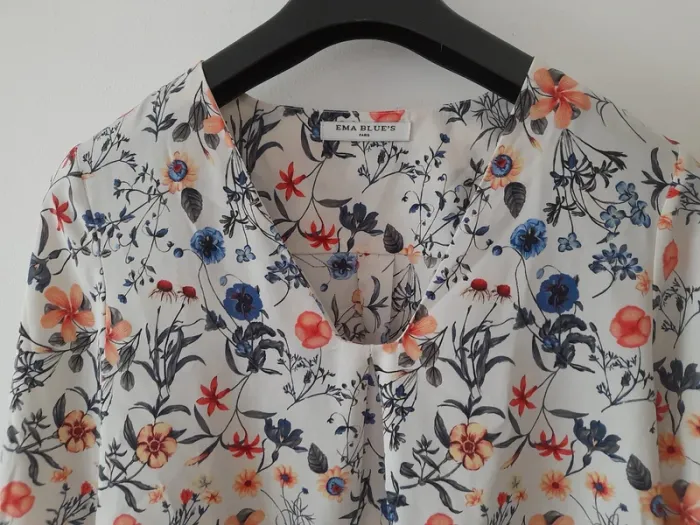Blouse manches longues forme évasée - photo numéro 2