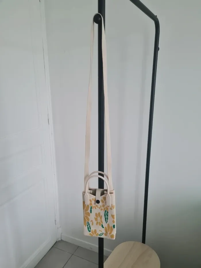 Petit sac pour téléphone - photo numéro 4