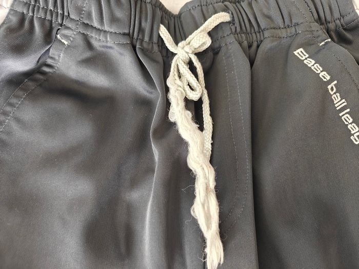 Lot de deux tenues de sport 8 ans - photo numéro 4