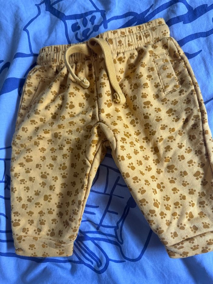 Pantalon taille 3 mois - photo numéro 2
