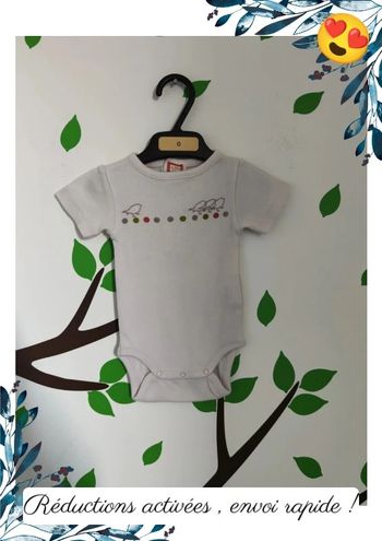 Body bébé du pareil au même naissance