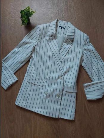 Blazer long blanc à rayures noires Kiabi T38 TBE