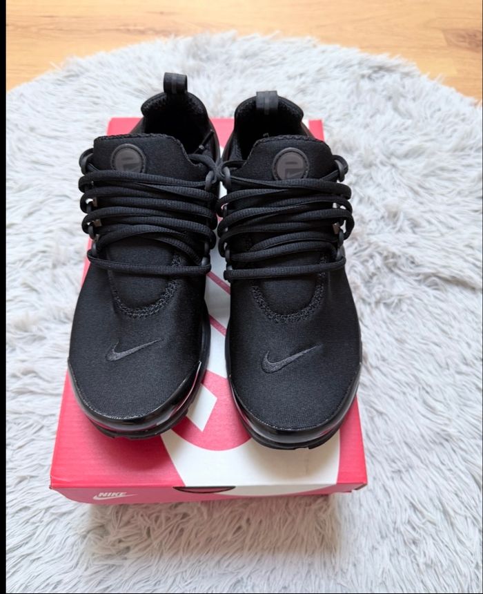 Baskets Nike Air Presto – Taille 38,5 – noir – Neuf avec étiquette - photo numéro 10
