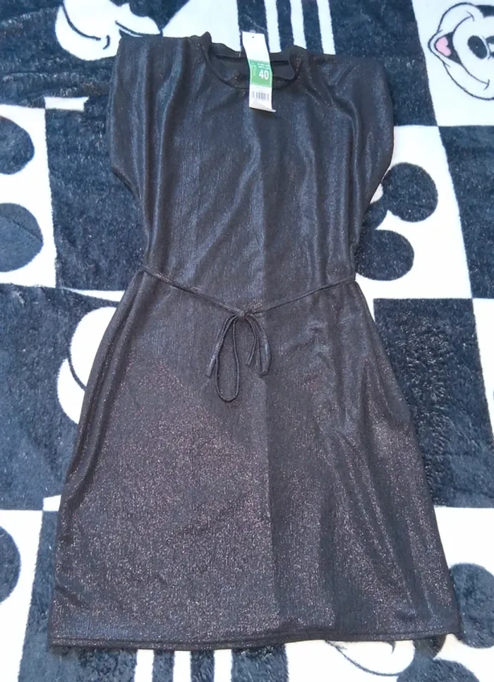 Robe neuve T40
